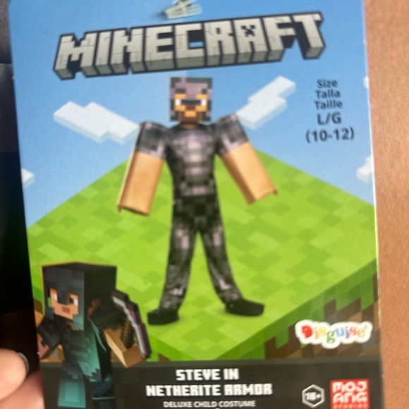 Minecraft, Steve in netherite armor Halloween costume brand new - Picture 5 of 5